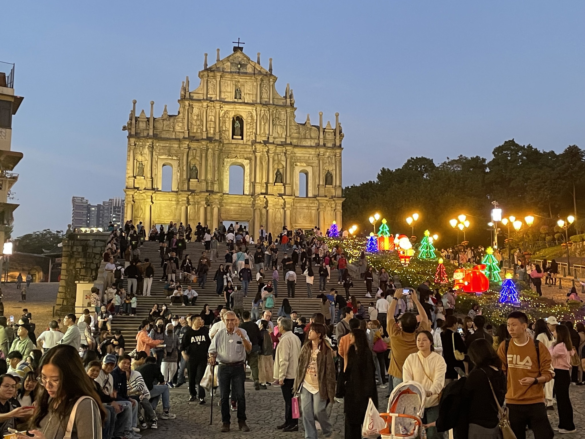 May be an image of one or more people, Piazza di Spagna, temple and castle